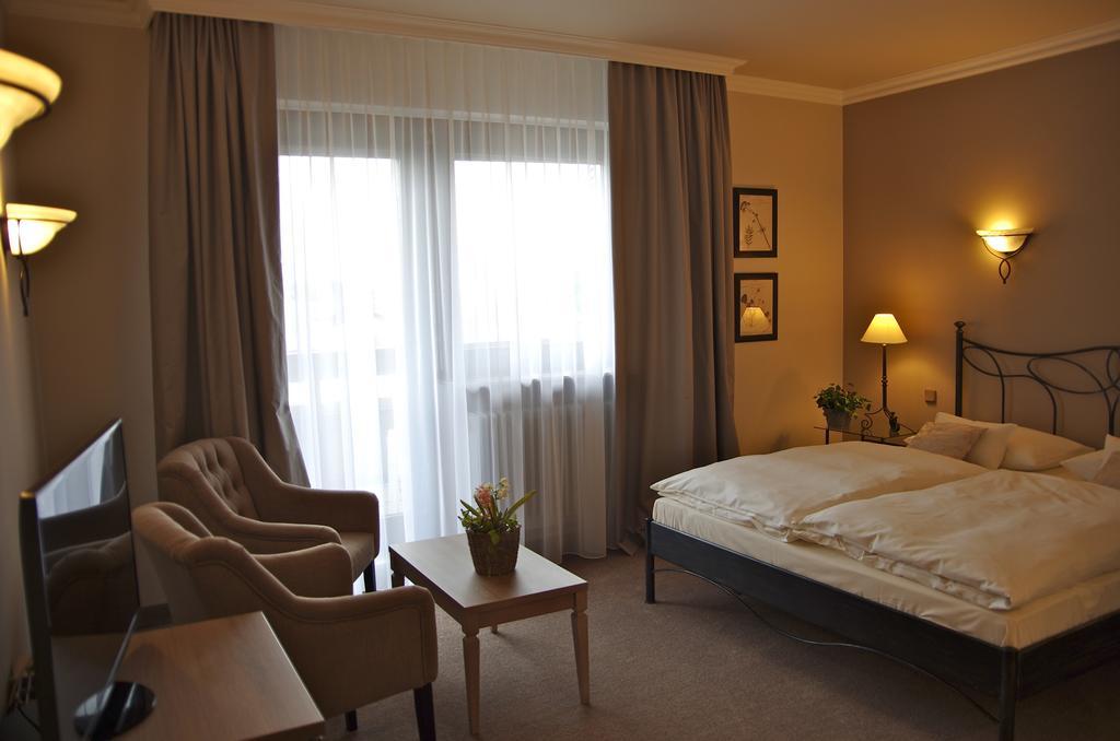 Hotel Seipel Leimen  Extérieur photo